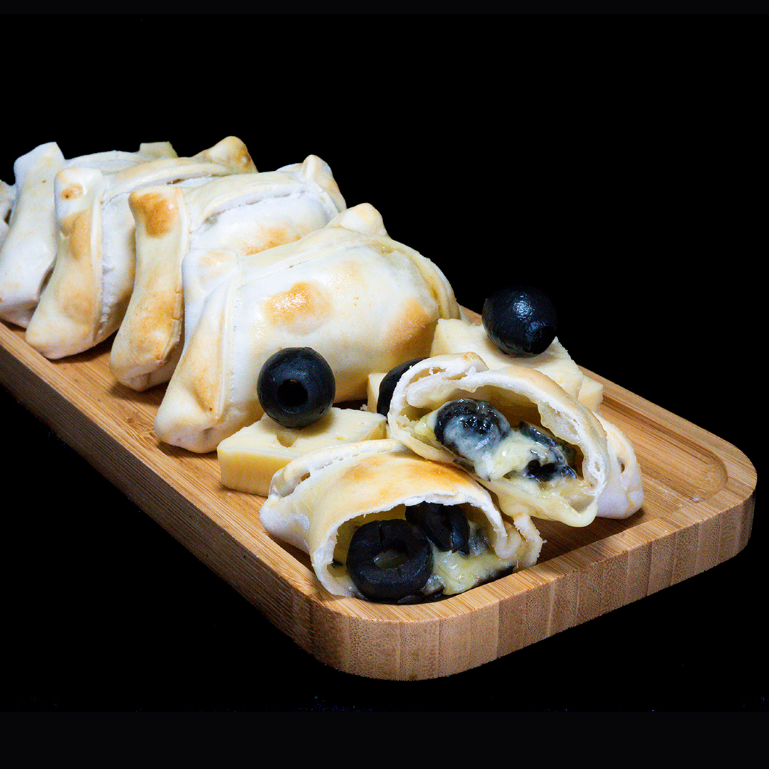 Empanada Cocktail de Queso Aceituna para Horno (10 uni)