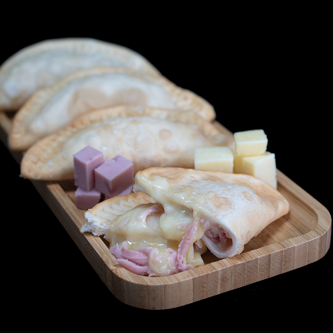 Empanadas Cocktail de Queso Jamón para Freír (12 uni)